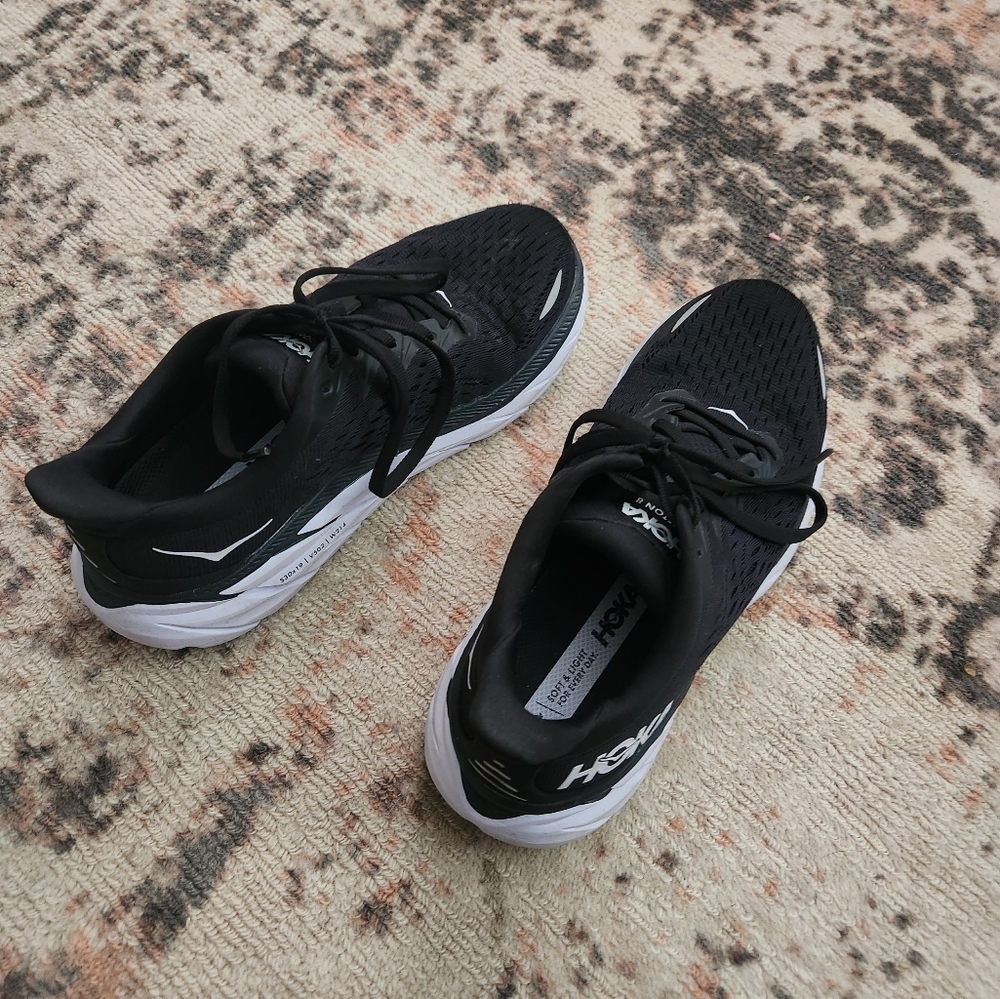 Hoka Clifton 8 running shoes